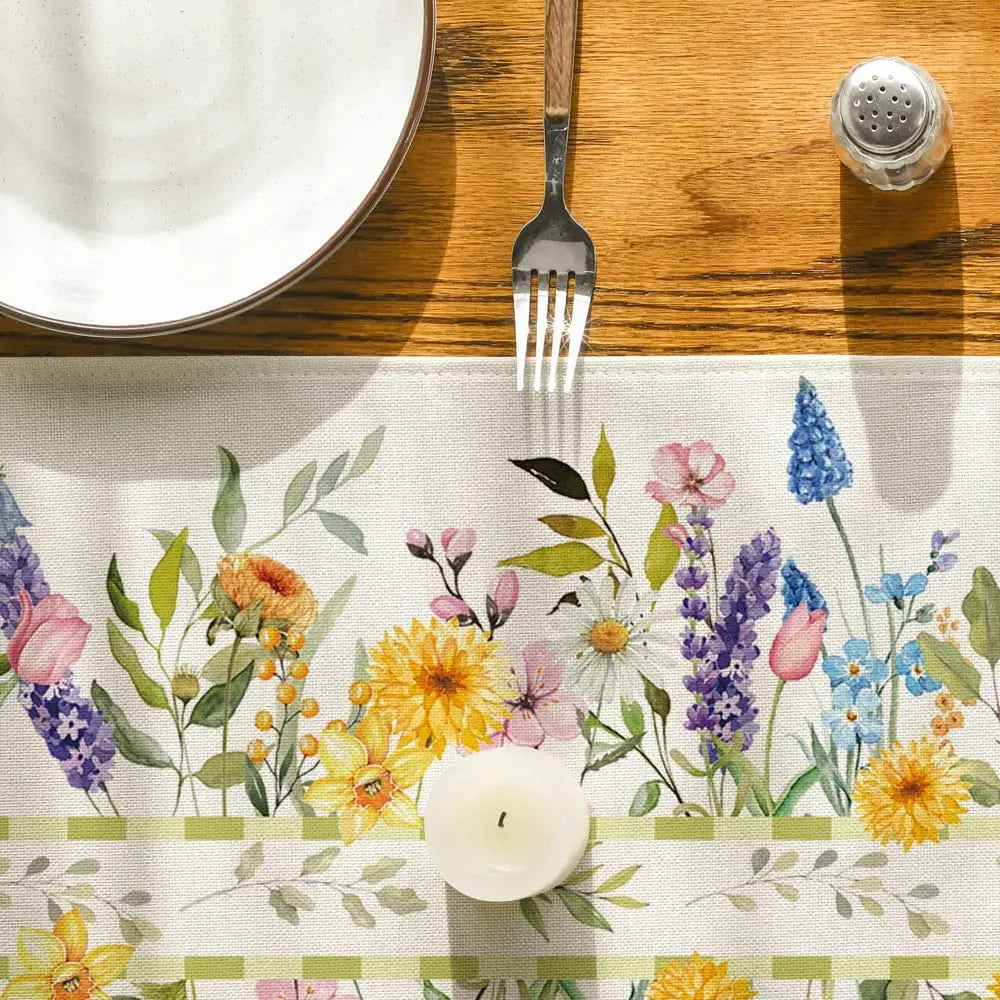 Caminho de Mesa Floral Branco e Dourado Elegante – Decoração de Feriados e Jantares