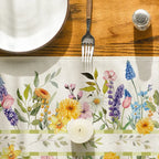 Caminho de Mesa Floral Branco e Dourado Elegante – Decoração de Feriados e Jantares