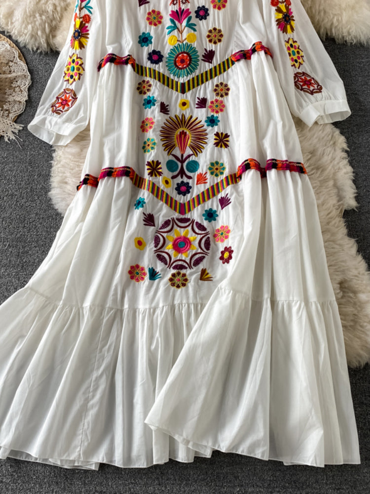 Bohemian Floral Embroidery Mini Dress – Vintage Beach Style