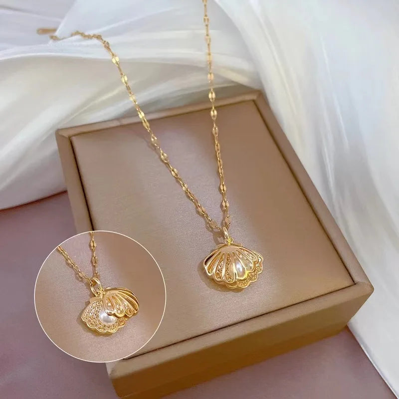 Collar de perlas de concha de lujo ligero coreano ✨